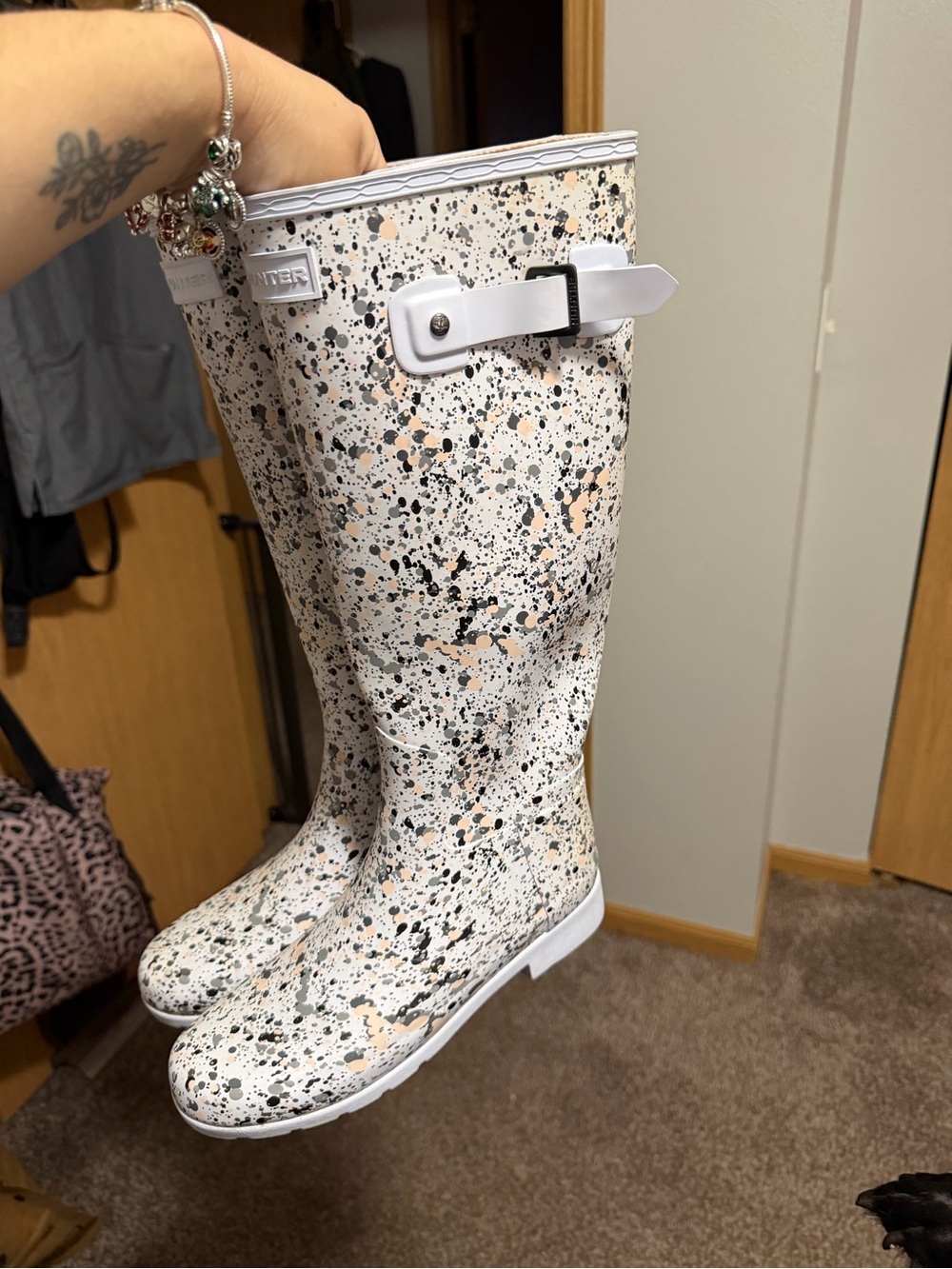 Hunter Women's White particle print  Rain Boots size 7
